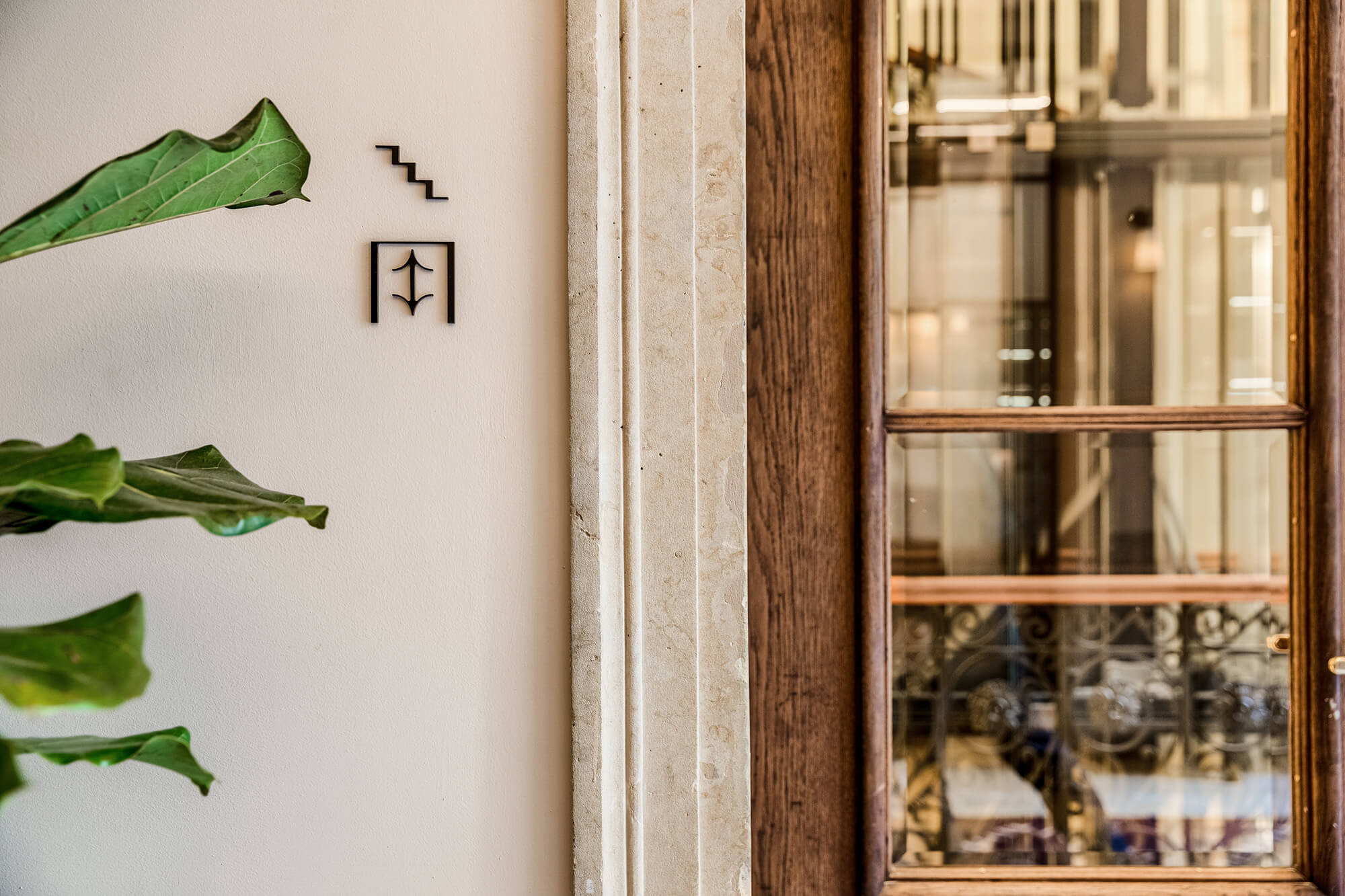 250513_Hotel-Sir-Signage-05